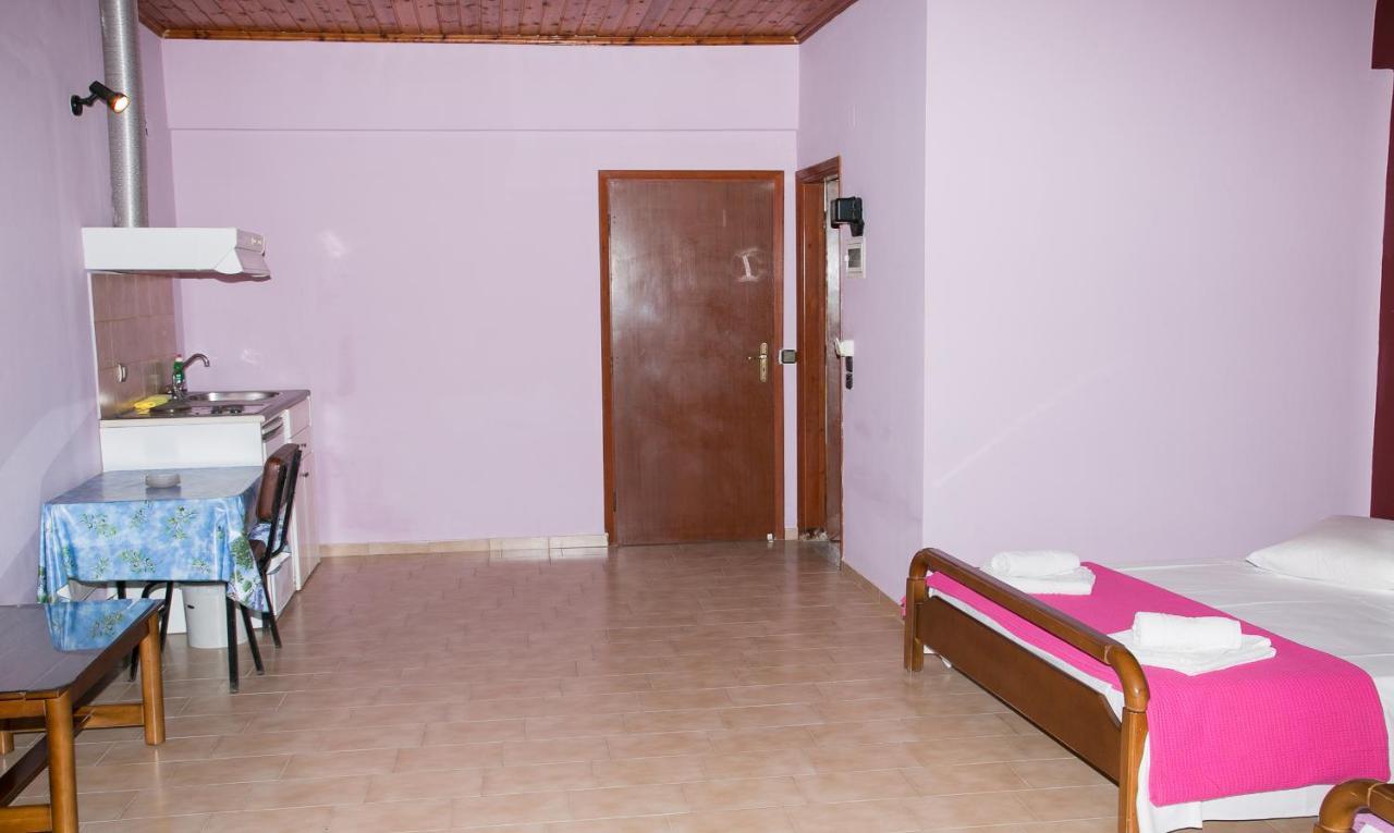 ليكسوري Petania Hotel & Apartments المظهر الخارجي الصورة
